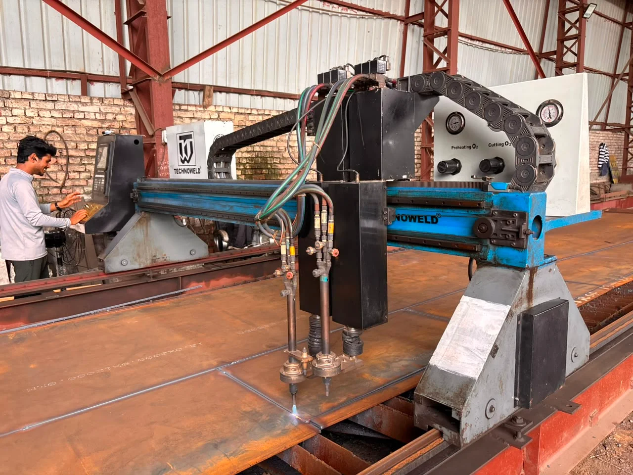 CNC Cutting Machine