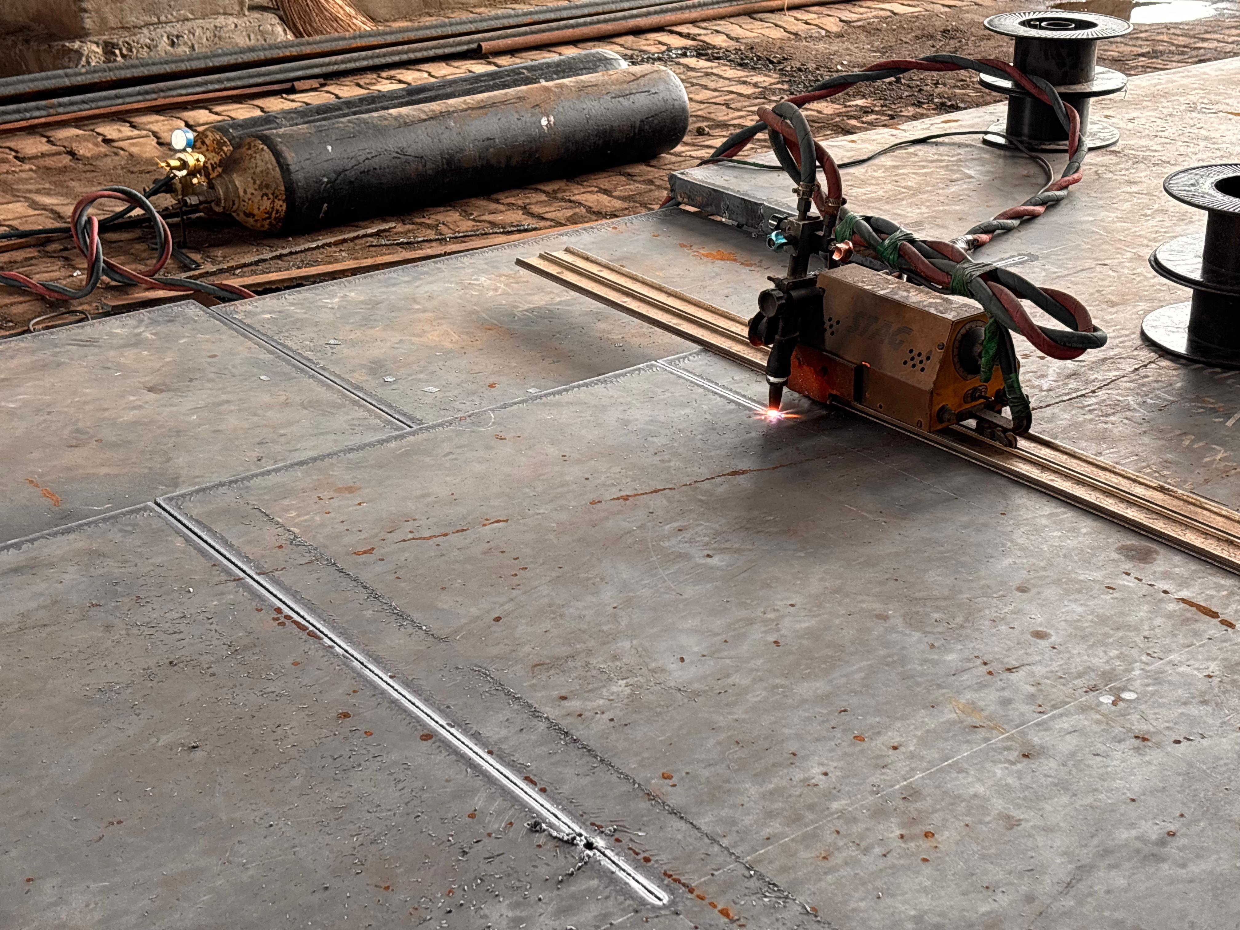 Rail Flame Cutting Machine